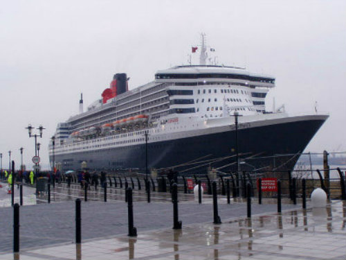 Queen Mary II at Liverpool 1(copy)(copy)(copy)